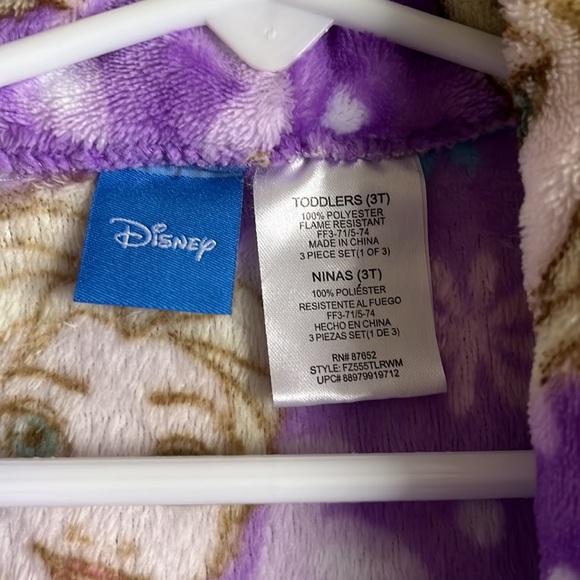 Disney’s Frozen Elsa Robe - Picture 3 of 4